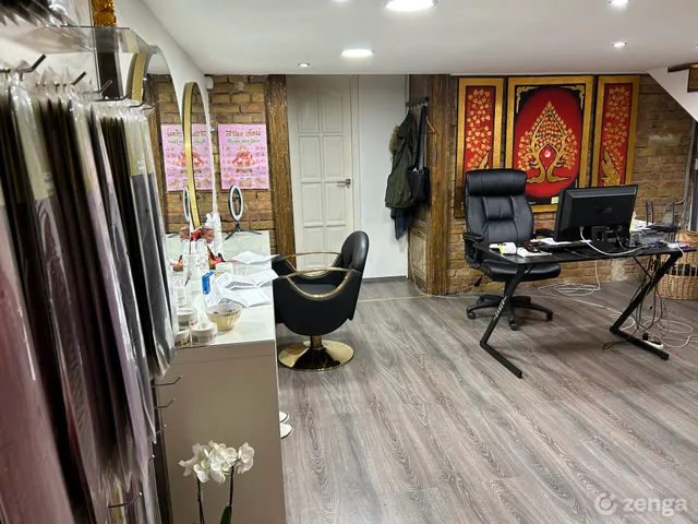 Kiadó kereskedelmi és ipari ingatlan Budapest VI. kerület, Nagykörúton belüli terület 64 nm