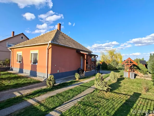 Eladó ház Kóny 80 nm