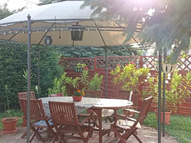 Eladó ház Székesfehérvár, Öreghegy, Zsolnai út 3. 249 nm