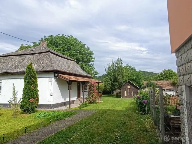 Eladó ház Mende 73 nm