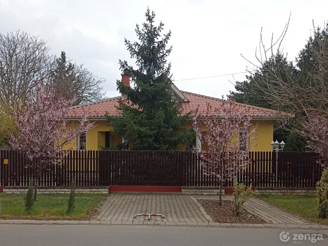 Eladó ház Debrecen, Hatvan utcai kert 128 nm