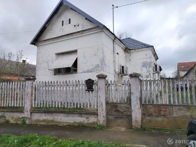Eladó ház Petrivente 65 nm