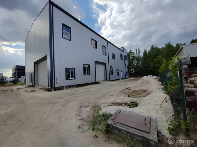 Eladó kereskedelmi és ipari ingatlan Sóskút, Bólyai János ut 1 980 nm