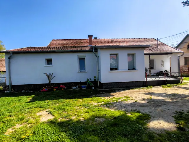 Eladó ház Váralja 87 nm
