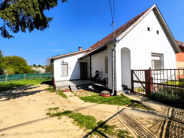 Eladó ház Váralja 87 nm