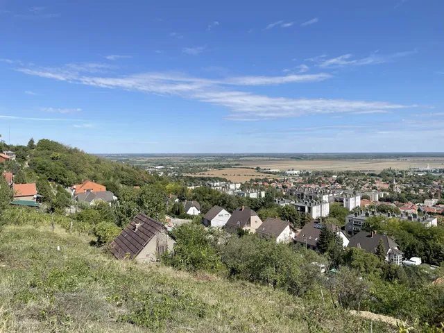 Eladó telek Szekszárd 2571 nm