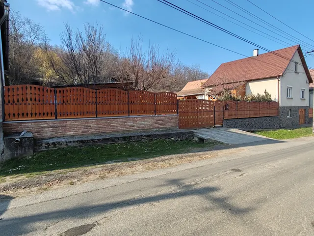 Eladó ház Hidas 150 nm