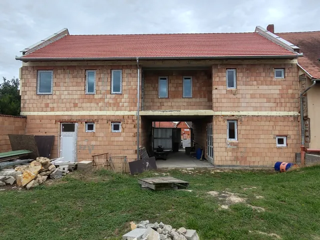 Eladó lakás Bonyhád 180 nm