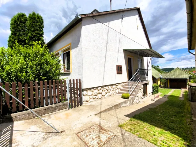 Eladó ház Bonyhád 95 nm