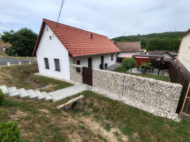 Eladó ház Mecseknádasd 65 nm
