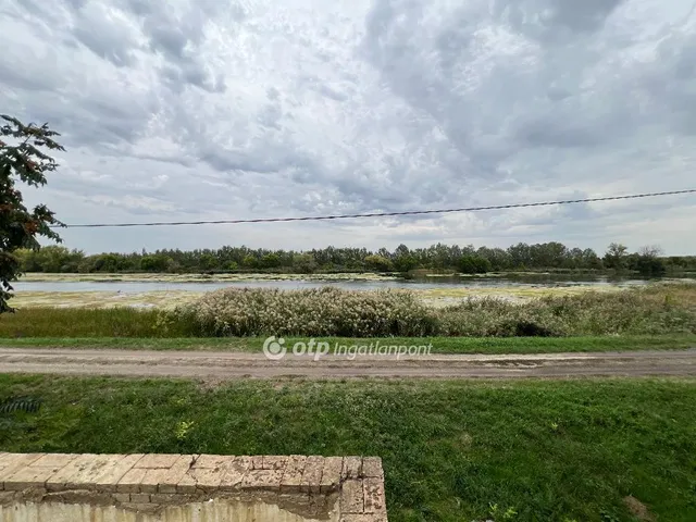 Eladó telek Mezőtúr 707 nm