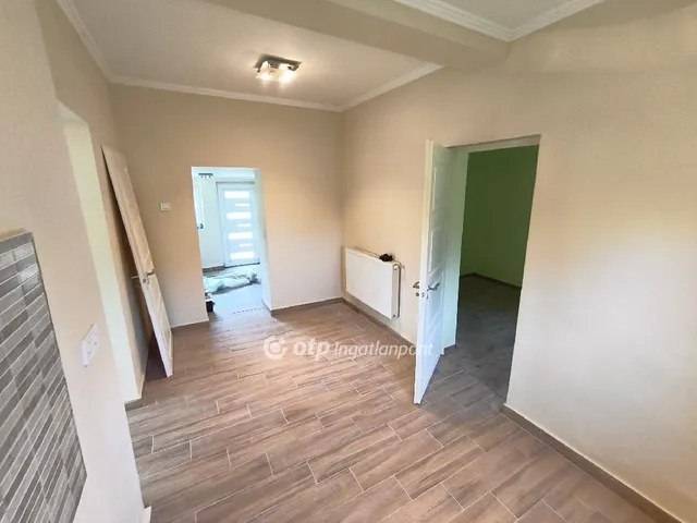 Eladó ház Hunya 68 nm