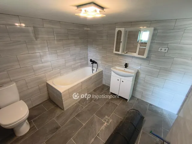 Eladó ház Hunya 68 nm