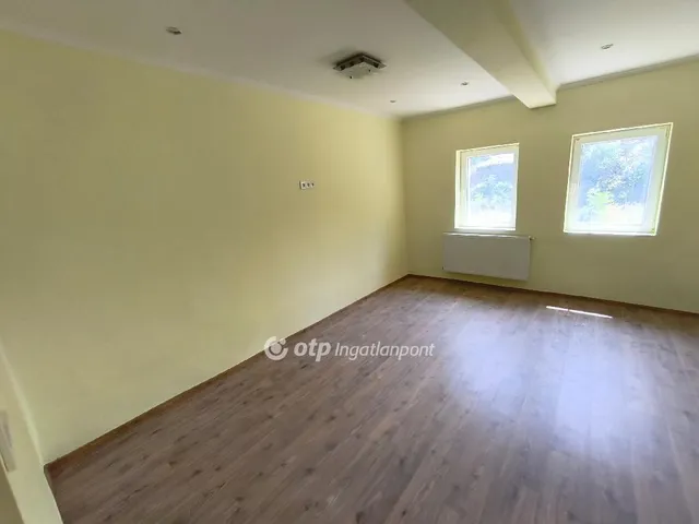 Eladó ház Hunya 68 nm