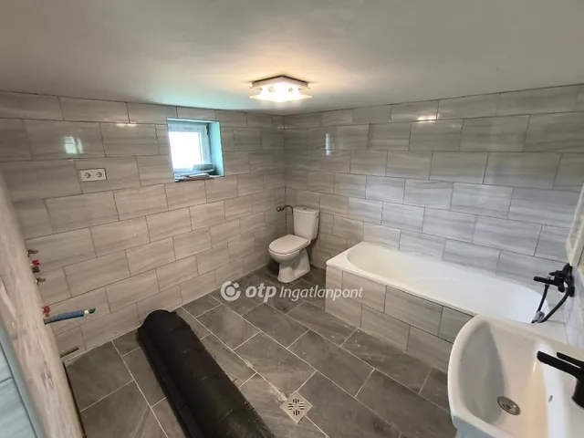 Eladó ház Hunya 68 nm