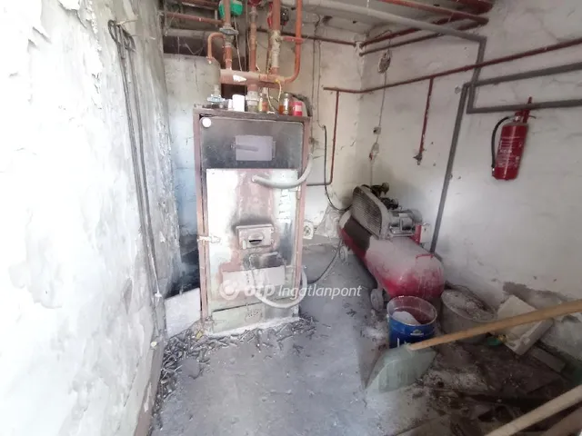 Eladó kereskedelmi és ipari ingatlan Kondoros 870 nm