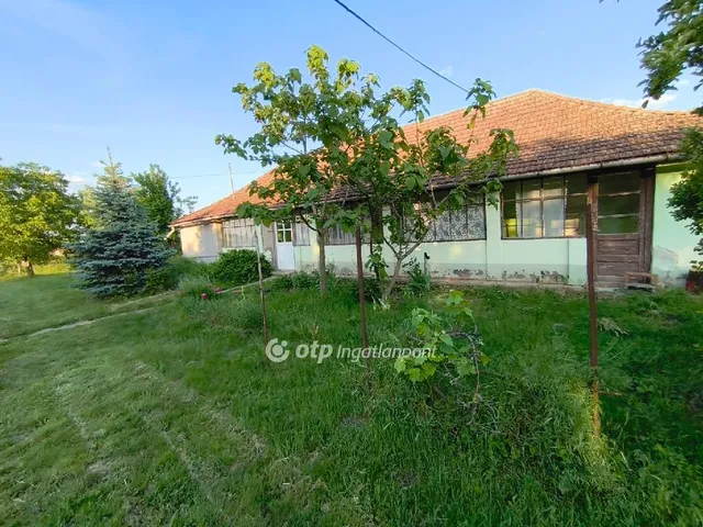 Eladó üdülő és hétvégi ház Kardos 111 nm