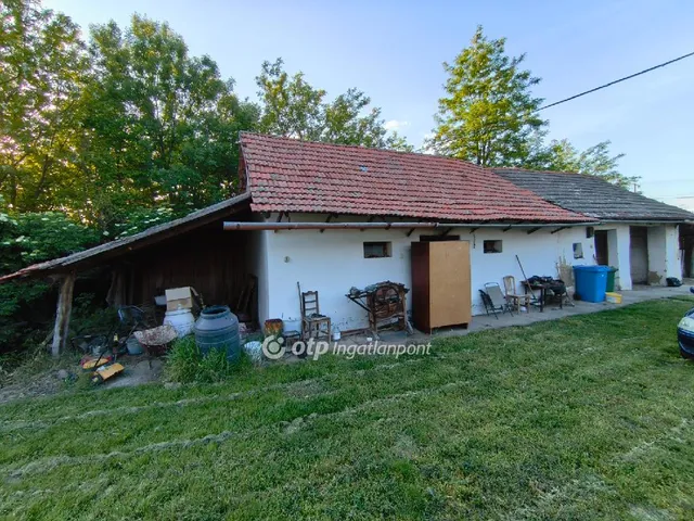 Eladó üdülő és hétvégi ház Kardos 111 nm