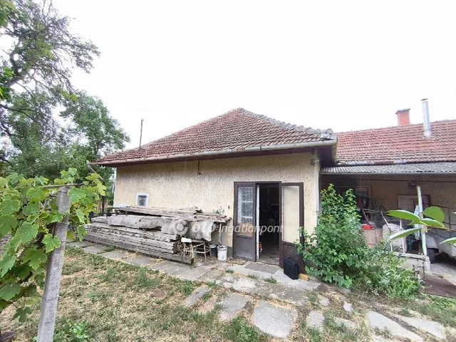 Eladó ház Békés 56 nm