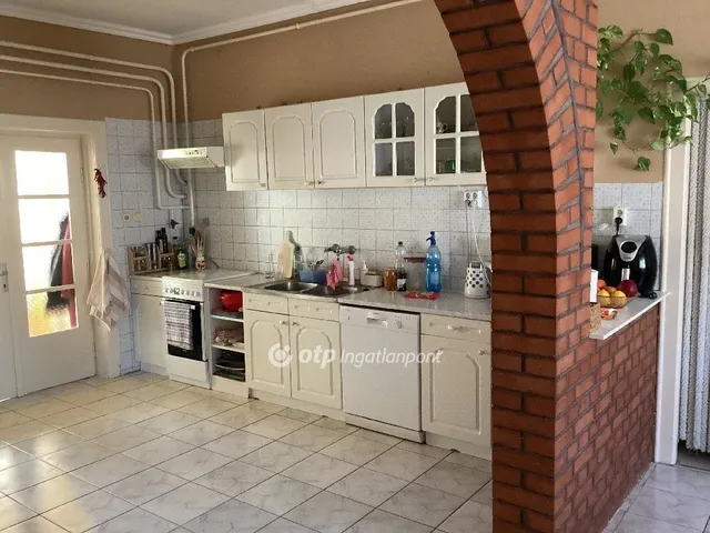 Eladó ház Mezőtúr 305 nm