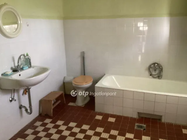 Eladó ház Gyomaendrőd, Endrőd 99 nm