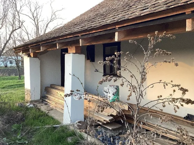 Eladó mezőgazdasági ingatlan Kardos 70 nm