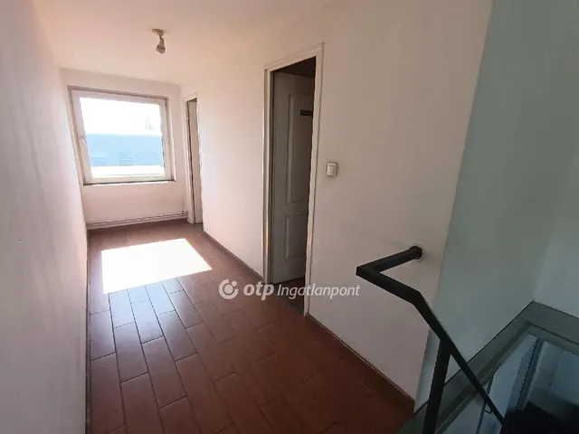 Eladó kereskedelmi és ipari ingatlan Gyomaendrőd 500 nm