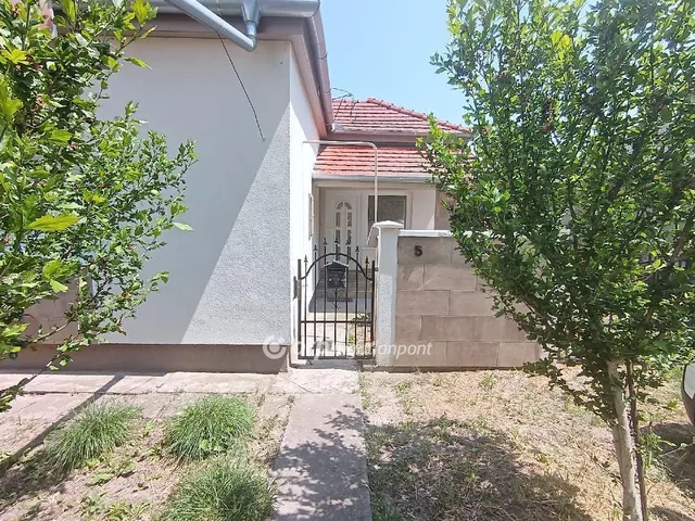 Eladó ház Kunhegyes 118 nm