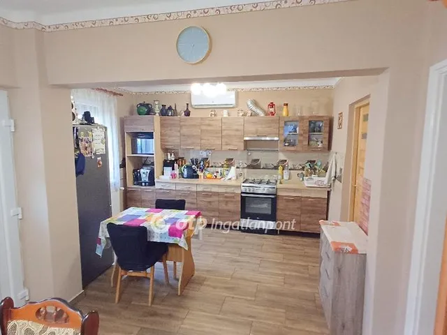 Eladó ház Tiszapüspöki 84 nm