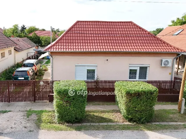 Eladó ház Tiszapüspöki 84 nm