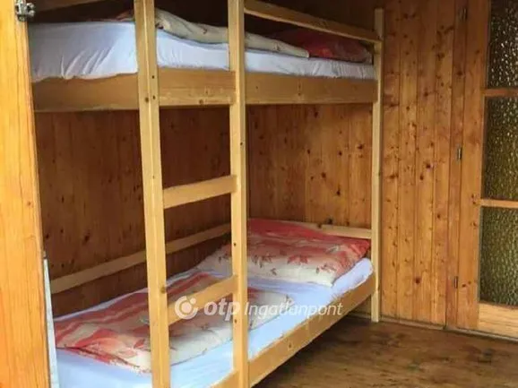 Eladó kereskedelmi és ipari ingatlan Abádszalók 450 nm