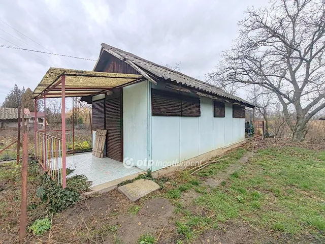 Eladó telek Szolnok, Szandaszőlős 1499 nm