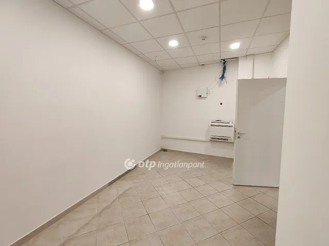 Kiadó kereskedelmi és ipari ingatlan Szolnok, Belváros 98 nm