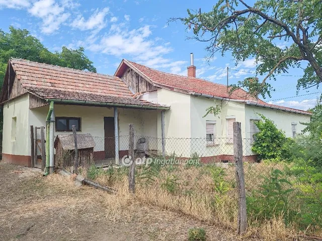 Eladó ház Jászladány 89 nm