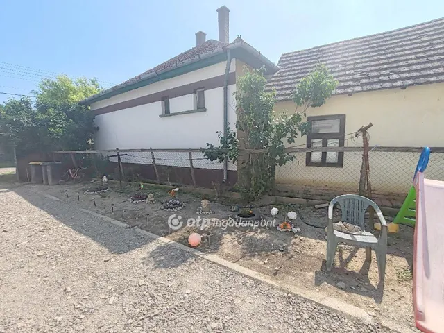 Eladó ház Kőtelek 134 nm