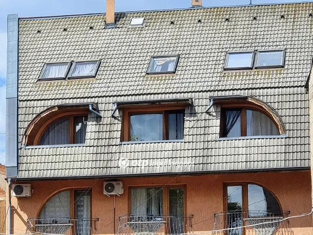 Eladó ház Szolnok, Belváros 733 nm