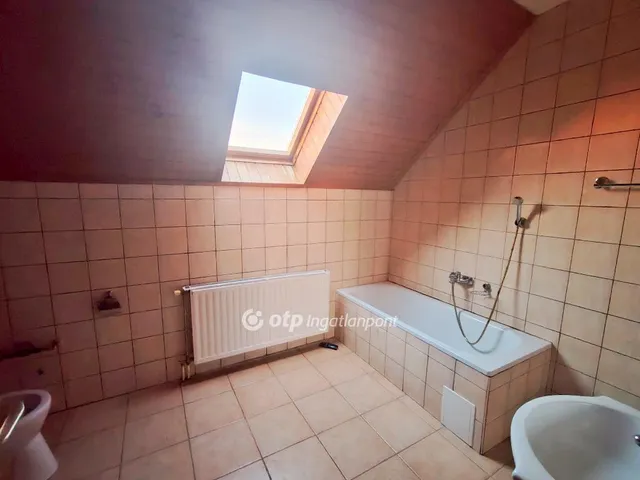 Eladó ház Szolnok, Belváros 733 nm