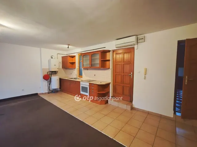 Eladó ház Szolnok, Belváros 733 nm