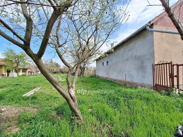 Eladó ház Abádszalók 53 nm