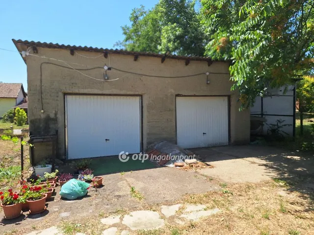 Eladó telek Abádszalók 440 nm