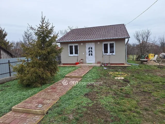Eladó ház Tiszaörs 36 nm