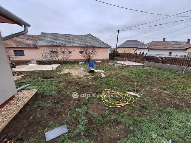 Eladó ház Tiszaörs 36 nm