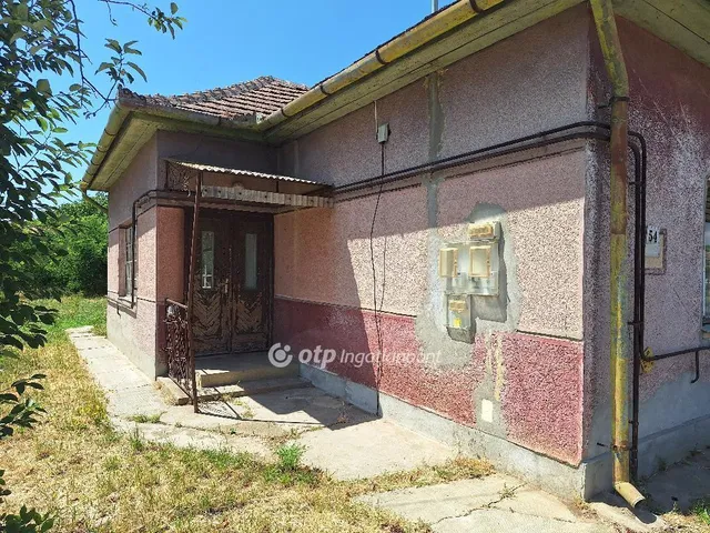Eladó ház Tiszaszentimre 79 nm
