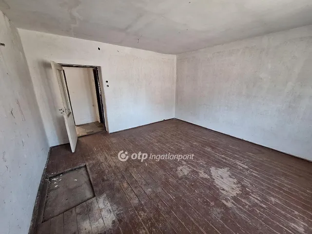 Eladó ház Tiszaszentimre 79 nm