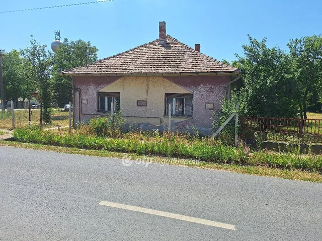 Eladó ház Tiszaszentimre 79 nm
