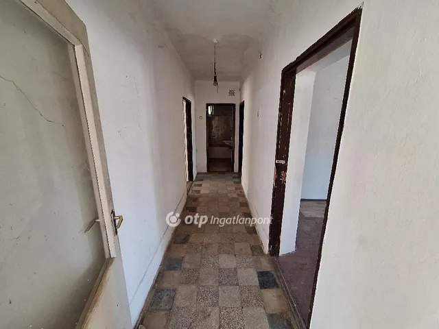 Eladó ház Tiszaszentimre 79 nm