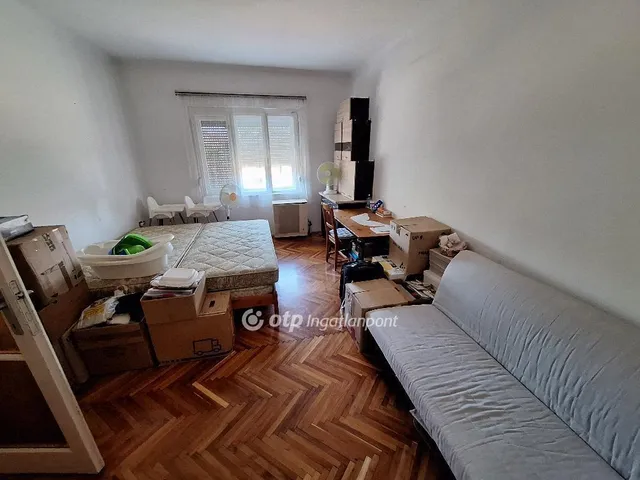 Eladó lakás Abádszalók 133 nm