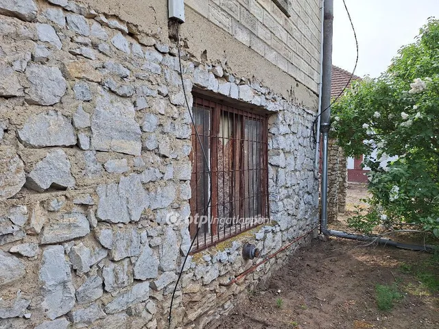 Eladó ház Abádszalók 145 nm