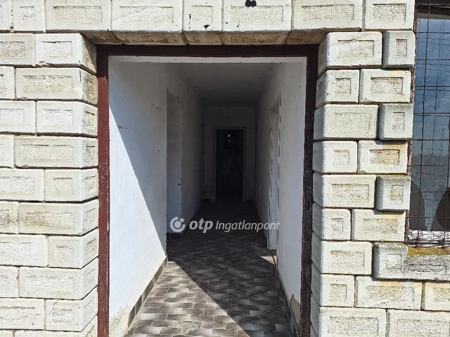 Eladó ház Abádszalók 145 nm