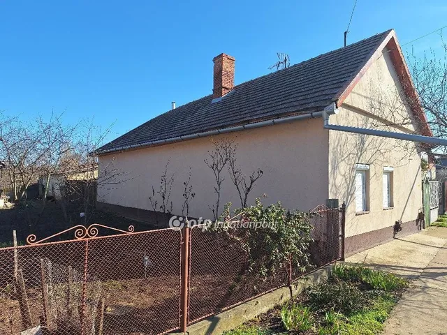 Eladó ház Tiszaörs 69 nm